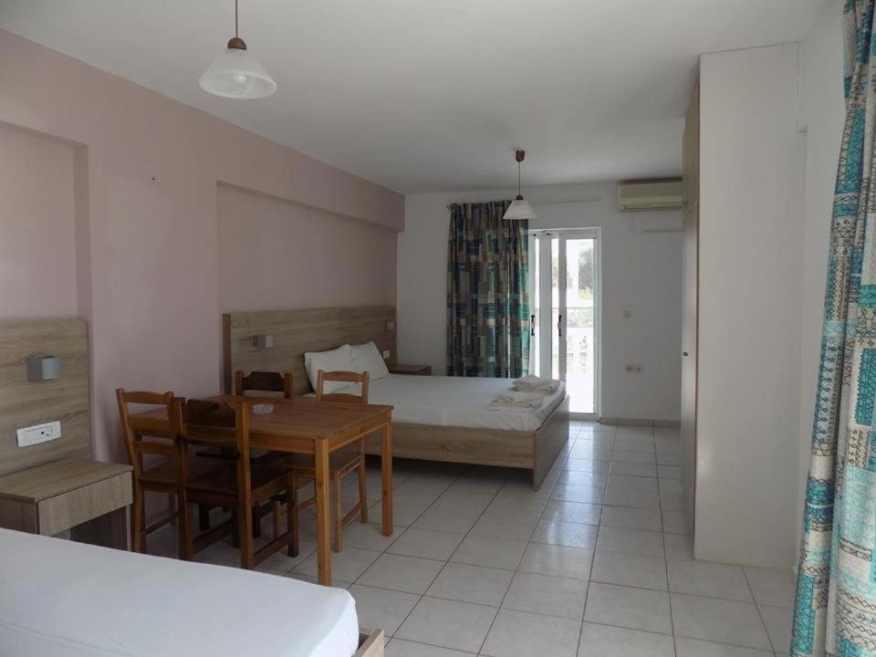 Clear Horizon Aparthotel Amoudi Exterior foto