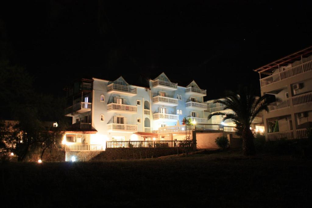 Clear Horizon Aparthotel Amoudi Exterior foto
