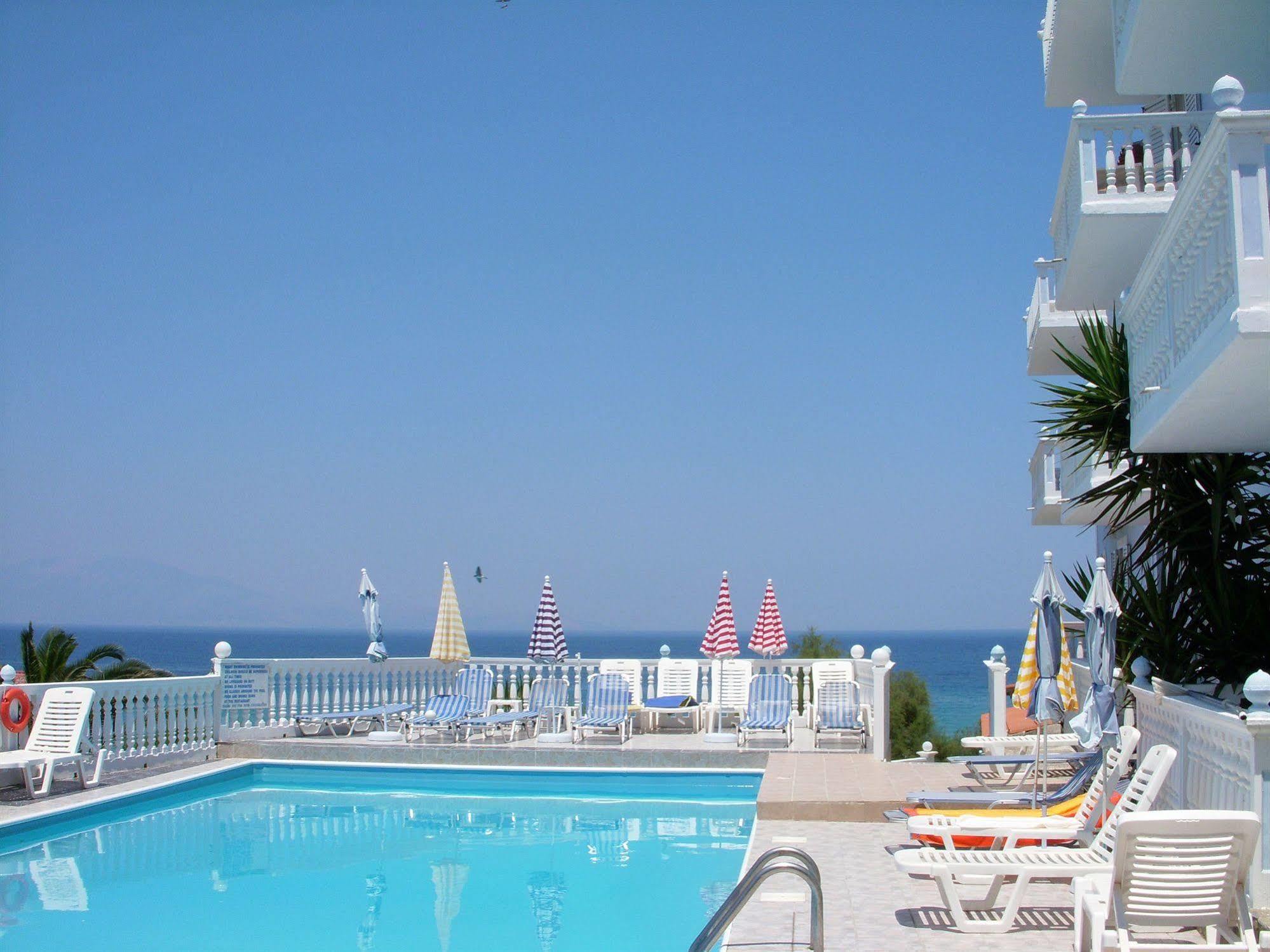 Clear Horizon Aparthotel Amoudi Exterior foto